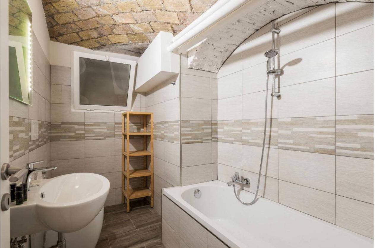 مبيت وإفطار Bed&Bikerome Giulio Cesare المظهر الخارجي الصورة
